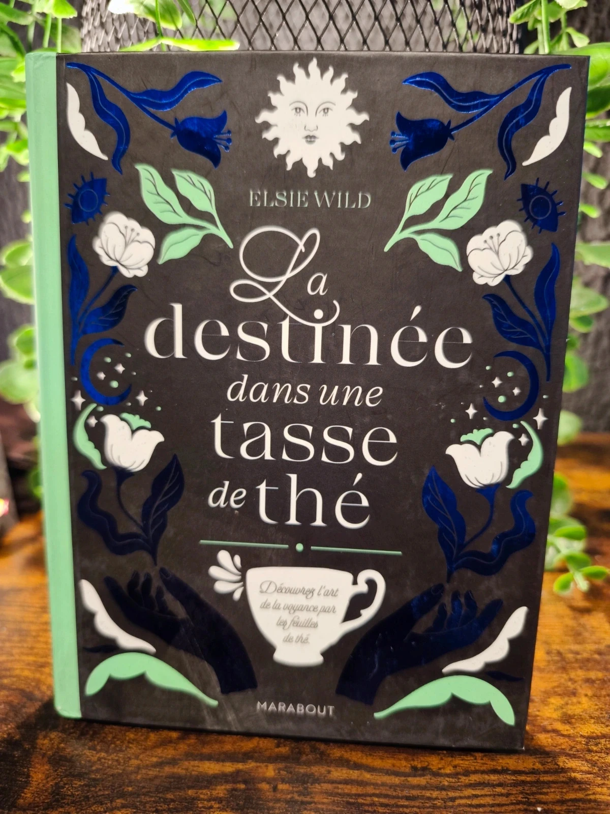 La destinée dans une tasse de thé